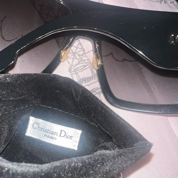 Christian Dior over sized sunglasses. See all pictures. - Picture 6 of 14